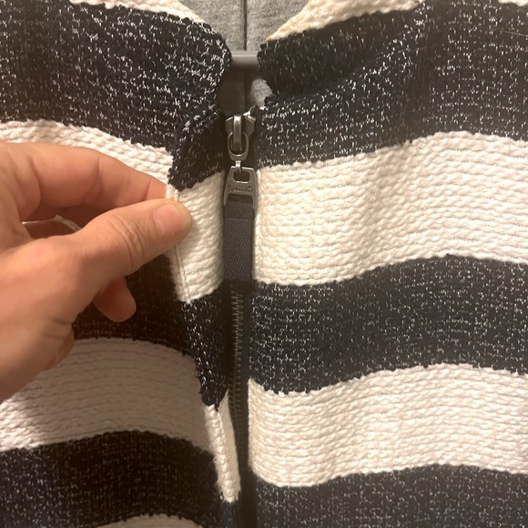 Blue & white jacket - Picture 3 of 5